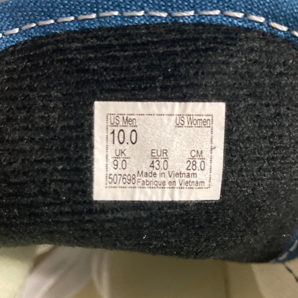 Vans Old Skool Blue and White Sneakers with gum bottom! - Picture 7 of 7